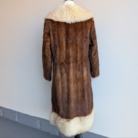 Vintage Mink Fur Coat With Fox Fur Collar And Trim - Picture 5 of 16